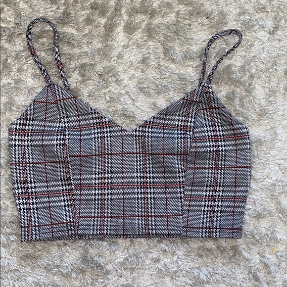 TRENDY CROP TOP!!!!!!!! - Picture 1 of 2